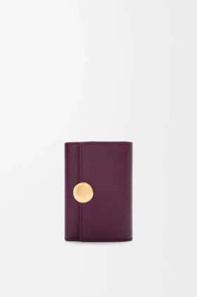 Cartera vertical pequeña «Pebble» de piel de becerro con grano «Pebble»