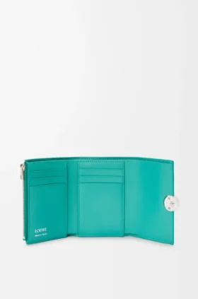 Cartera vertical pequeña «Pebble» de piel de becerro con grano «Pebble»