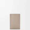 Cartera vertical pequeña «Pebble» de piel de becerro con grano «Pebble»