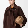 Chaqueta con lazo en piel de cabra de ante