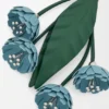 Colgante de flor en piel de becerro clásica