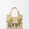 Font Tote pequeño con tipografía Loewe en rafia