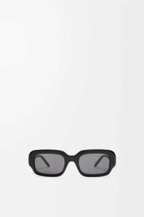 Gafas de sol rectangulares y finas