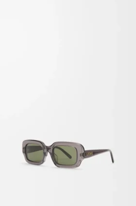 Gafas de sol rectangulares y finas