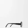 Gafas de sol rectangulares y finas