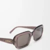 Gafas de sol rectangulares y finas