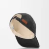 Gorra con parche de lana