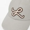 Gorra con parche «L» de algodón