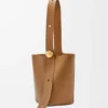 Medium Pebble Bucket en piel de becerro lisa