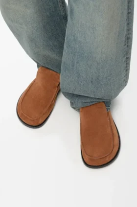 Mocasín flexible de ante
