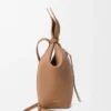 Mochila «Scarf» en piel de becerro lisa