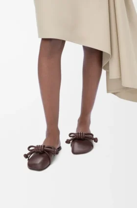 Mules con nudo Flamenco de piel de cordero