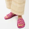Sandalia tipo «slide» «Petal Anagram» de lona bordada