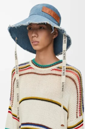 Sombrero de pescador deshilachado en denim y piel de becerro