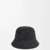 Sombrero de rafia y piel de becerro