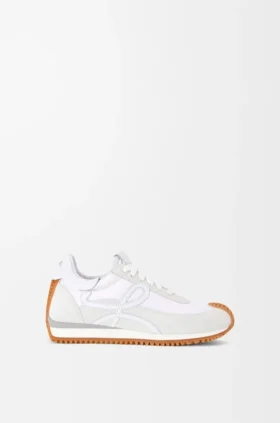 Zapatilla Flow Runner de nailon y ante