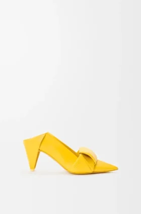 Zapatos de tacón «Origami Con» con solapa trasera de piel de cordero
